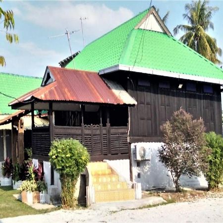Oyo Home 90495 Homestay Kampung Kota Aur Sungai Petani Exterior photo