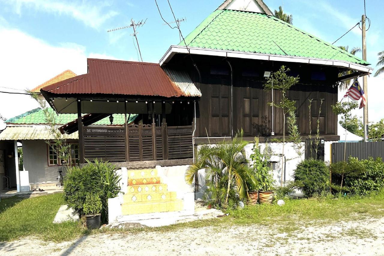 Oyo Home 90495 Homestay Kampung Kota Aur Sungai Petani Exterior photo